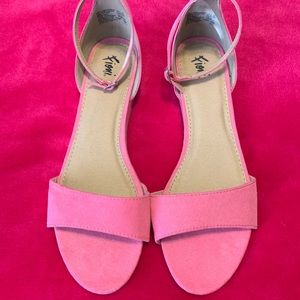 💥Pink Faux Suede Sandals.